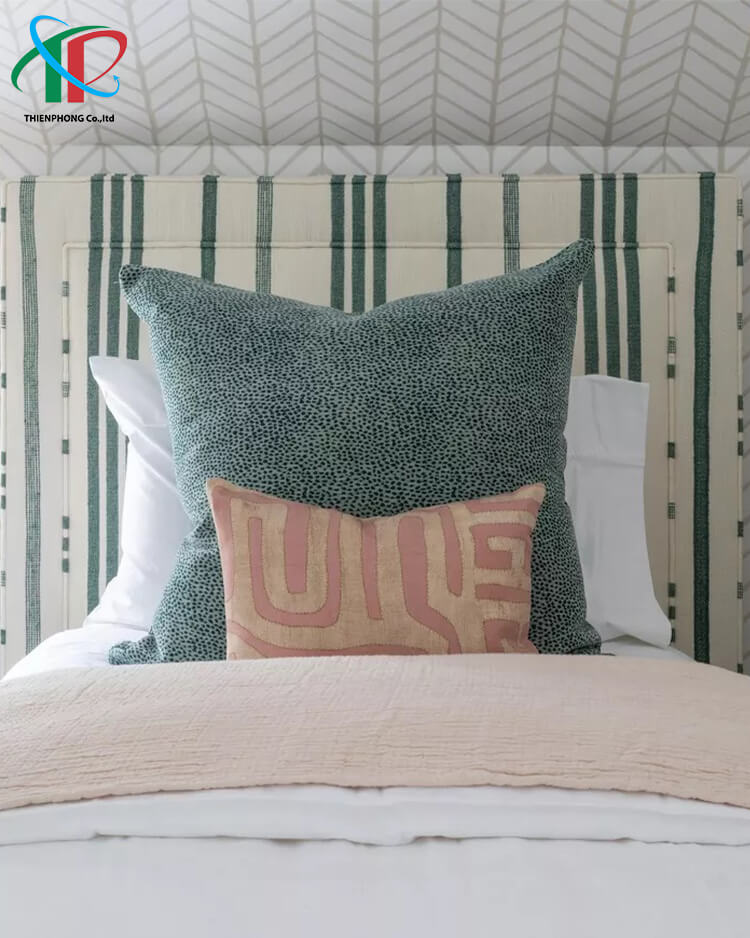 giay-dan-tuong-phong-ngu-hoa-tiet