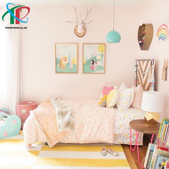 phong-be-gai-mau-hong