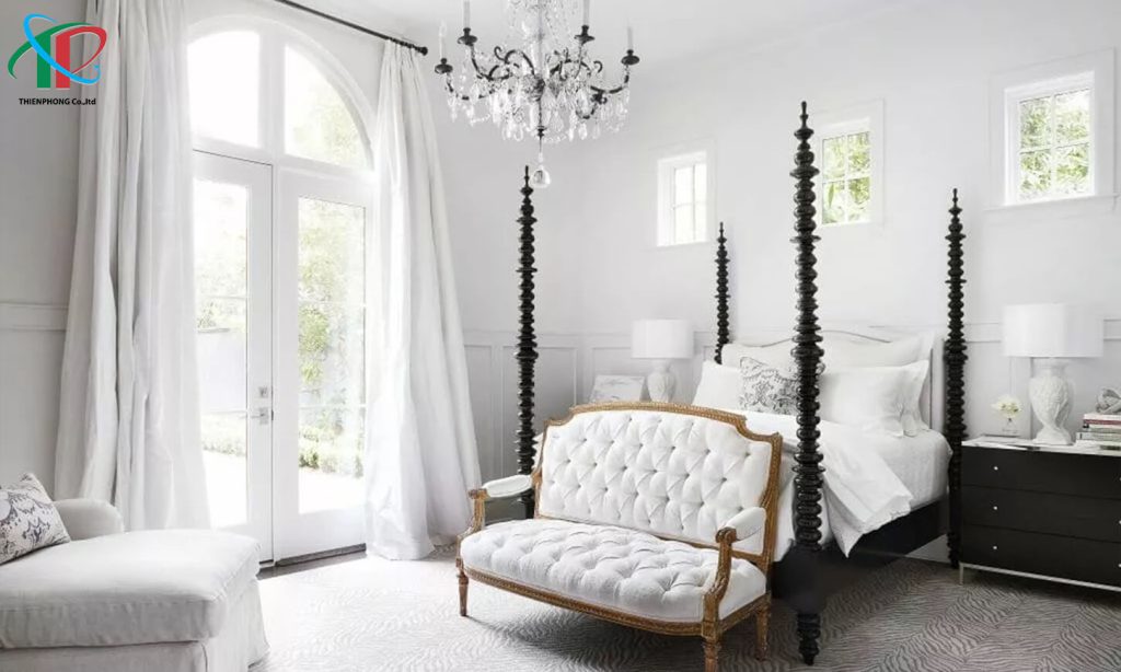 Cửa sổ và rèm trang trí