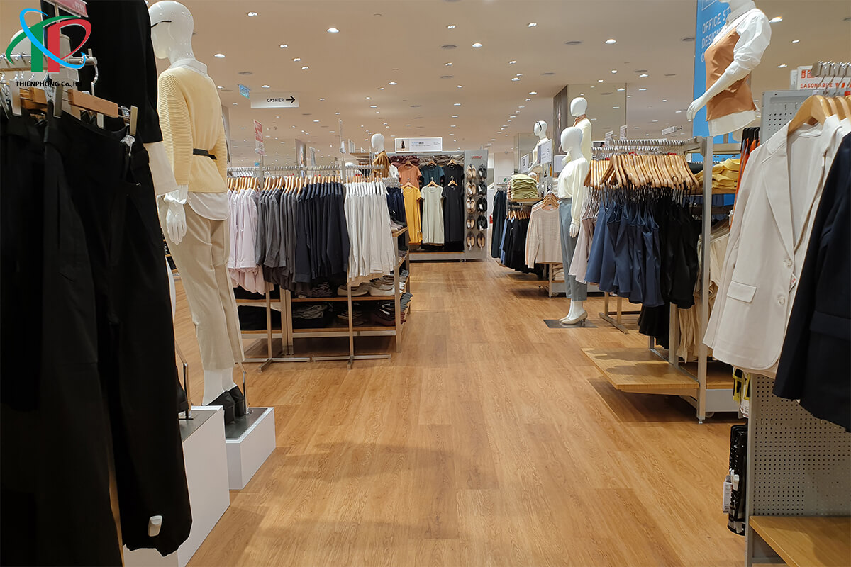 cach-thiet-ke-cua-hang-quan-ao-thoi-trang-tphcm