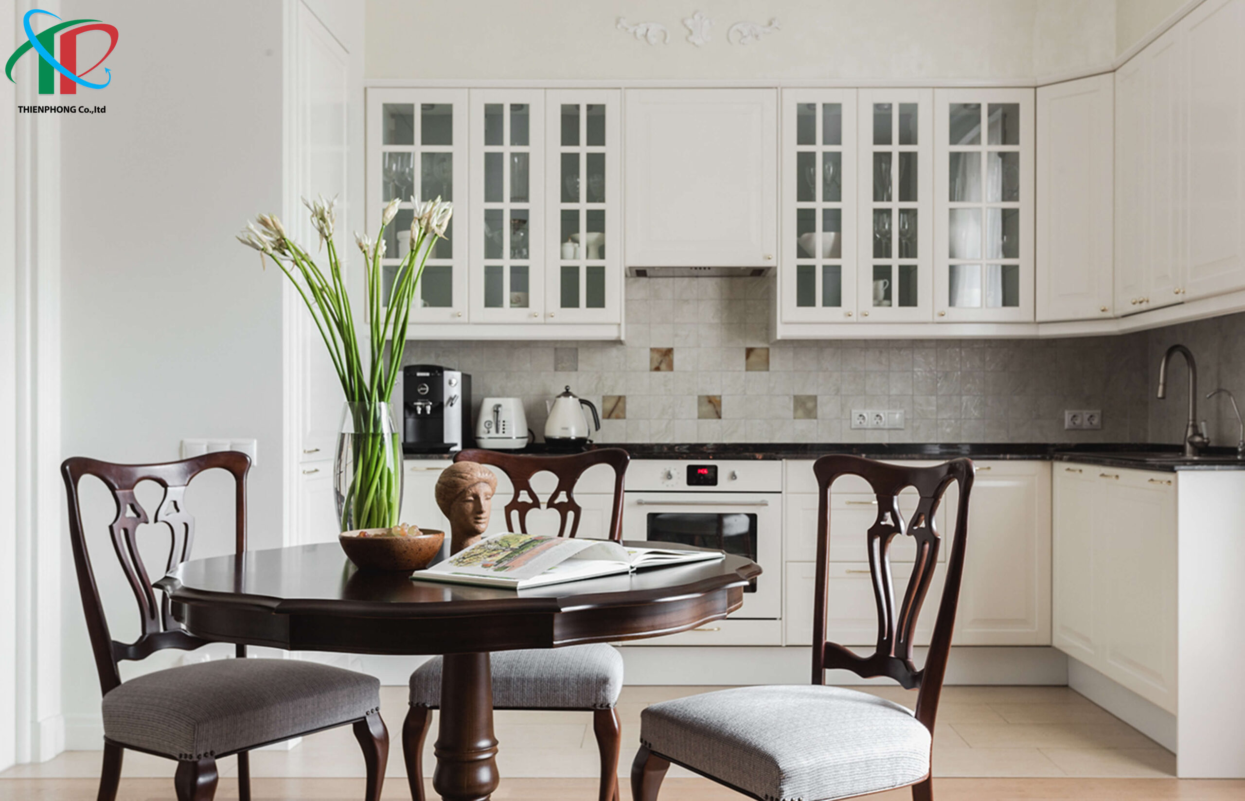 tranh-nang-luong-xau-trong-nha-bep