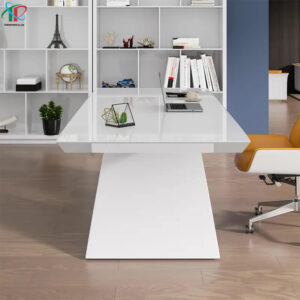 ban-lam-viec-mau-trang-sang-trong