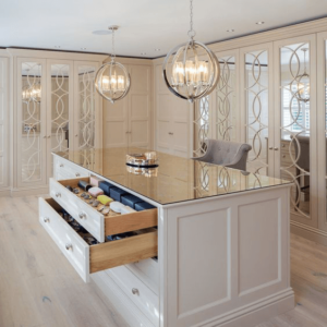 phong-thay-do-trong-phong-ngu