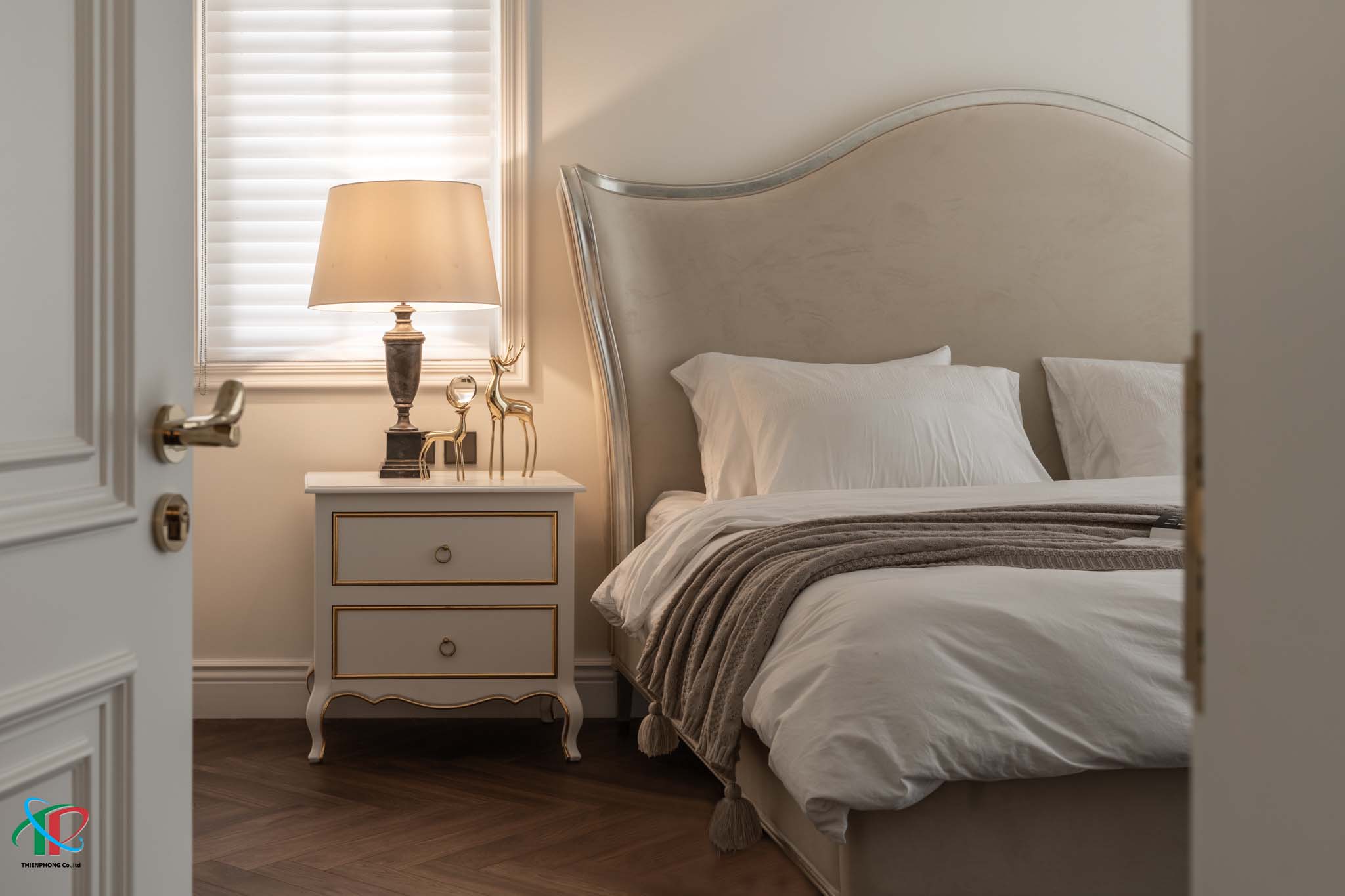 thi-cong-biet-thu-tan-co-dien-12