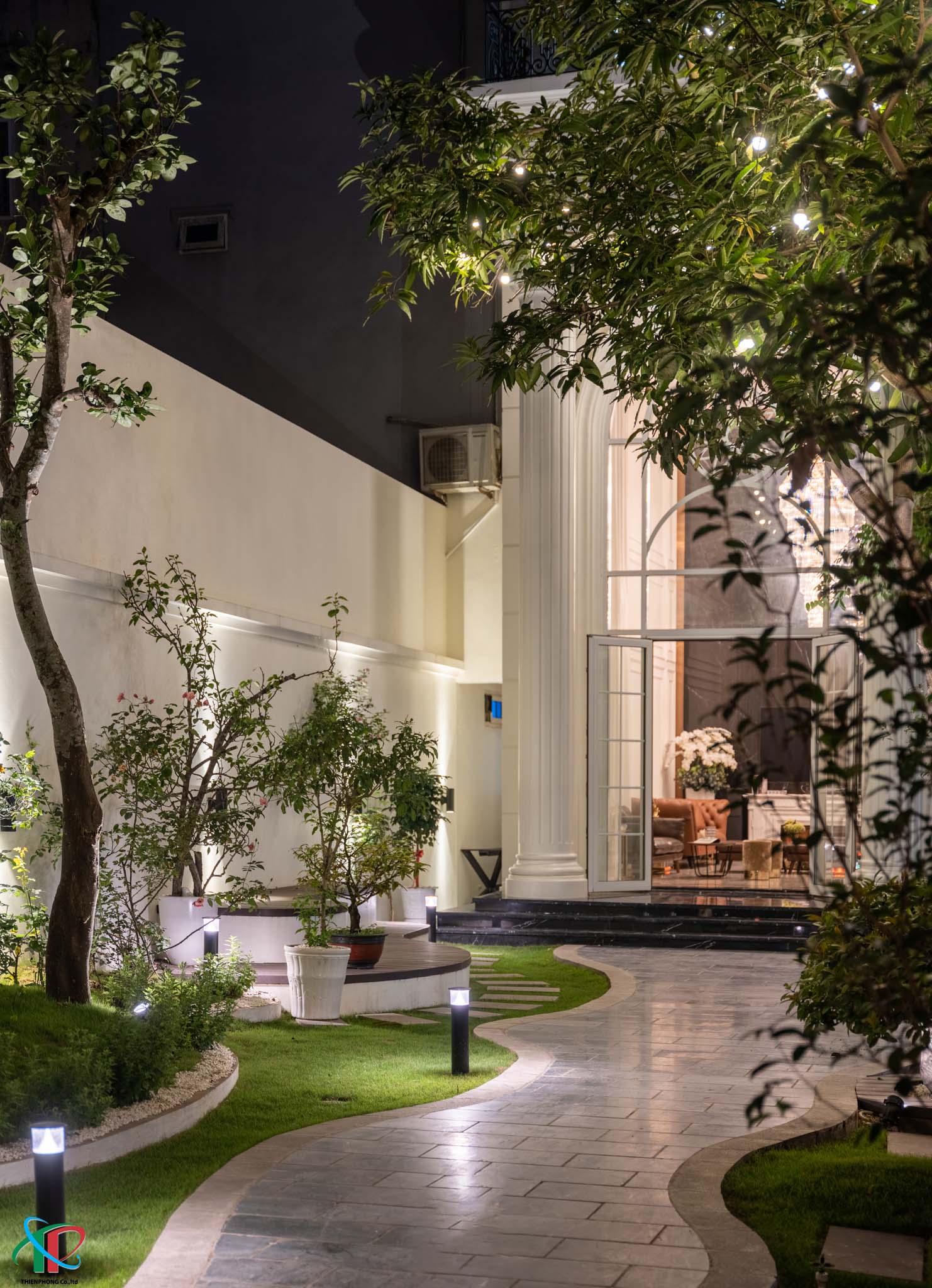 thi-cong-biet-thu-tan-co-dien-13