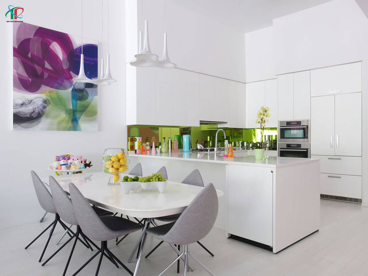 tranh-treo-phong-bep-hop-phong-thuy